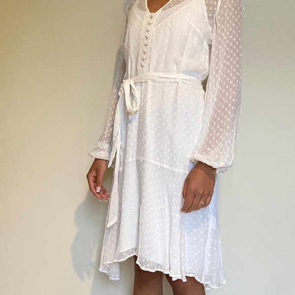 NWT White House Black Market Beautiful white dress - sheer fabric with lining - Picture 2 of 6